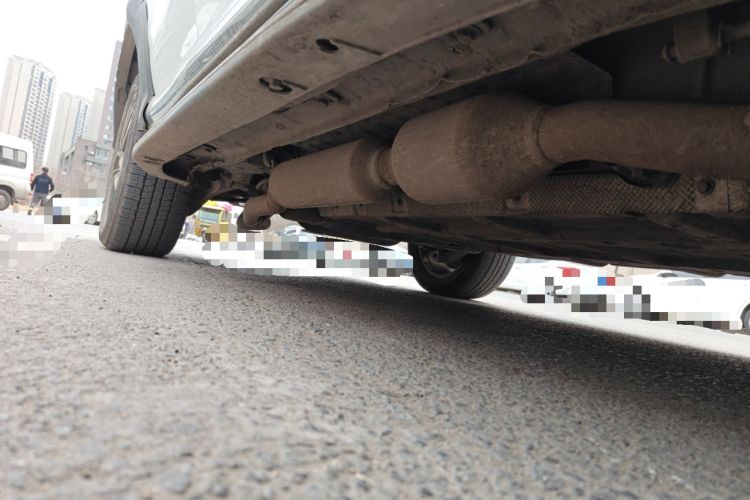 Used BYD Tang New Energy 2015 2.0T Four-Wheel-Drive Flagship Model Chassis Front Right