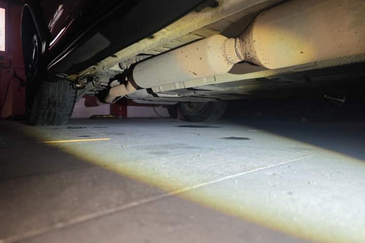 Used BYD Tang New Energy 2015 2.0T Four-Wheel-Drive Flagship Model Chassis Front Right