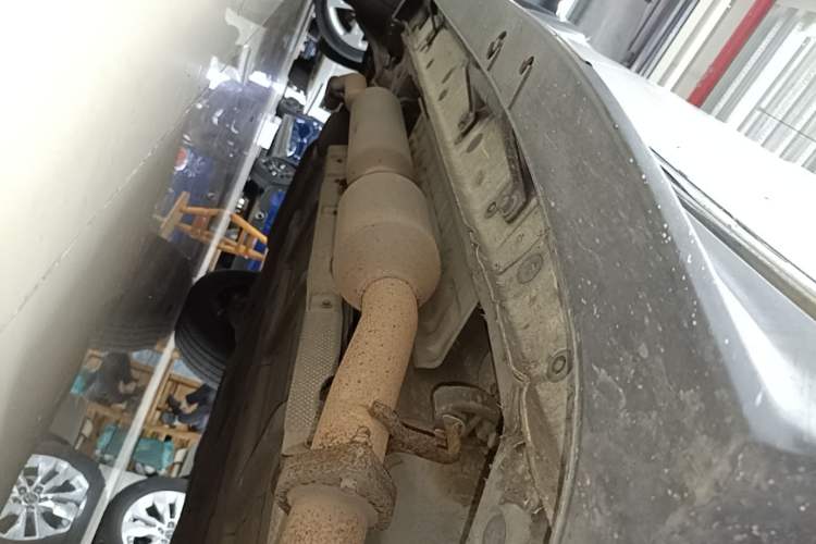Used BYD Tang New Energy 2015 2.0T Four-Wheel-Drive Flagship Model Chassis Front Right