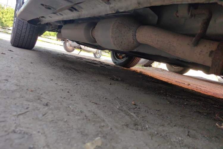 Used BYD Tang New Energy 2015 2.0T Four-Wheel-Drive Flagship Model Chassis Front Right