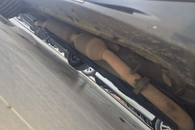 Used BYD Tang New Energy 2015 2.0T Four-Wheel-Drive Flagship Model Chassis Front Right