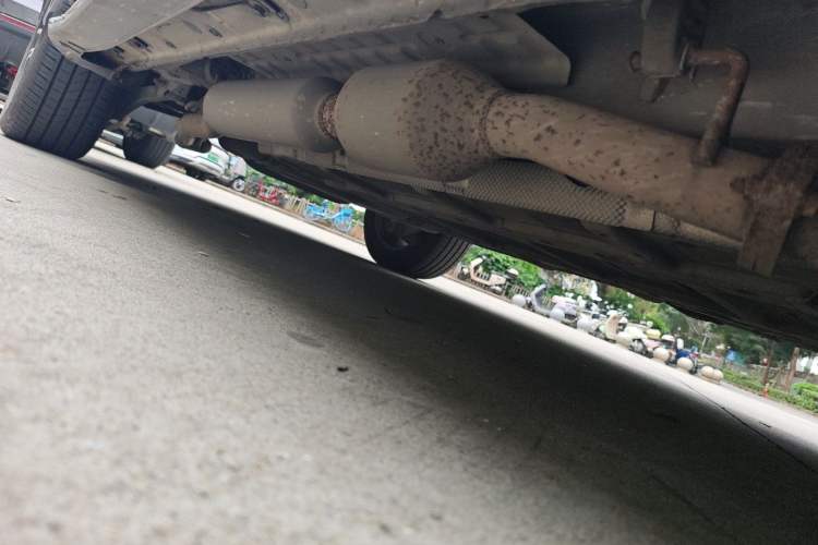 Used BYD Tang New Energy 2015 2.0T Four-Wheel-Drive Flagship Model Chassis Front Right