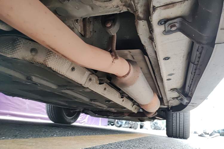 Used BYD Tang New Energy 2015 2.0T Four-Wheel-Drive Flagship Model Chassis Front Right