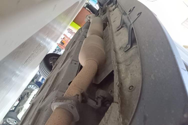 Used BYD Tang New Energy 2015 2.0T Four-Wheel-Drive Flagship Model Chassis Front Right