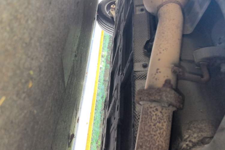 Used BYD Tang New Energy 2015 2.0T Four-Wheel-Drive Flagship Model Chassis Front Right