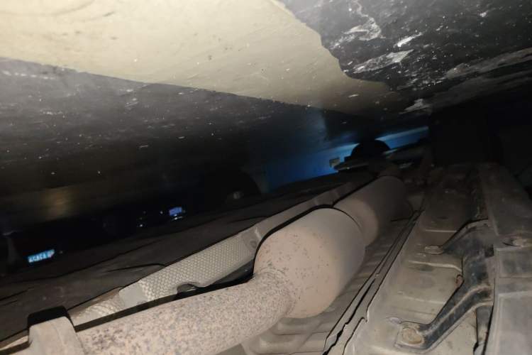 Used BYD Tang New Energy 2015 2.0T Four-Wheel-Drive Flagship Model Chassis Front Right