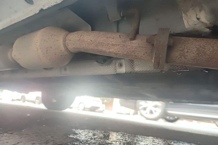 Used BYD Tang New Energy 2015 2.0T Four-Wheel-Drive Flagship Model Chassis Front Right