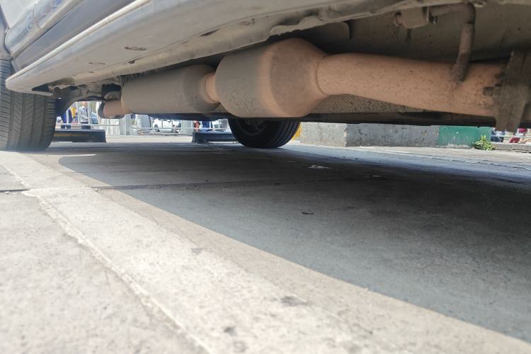 Used BYD Tang New Energy 2015 2.0T Four-Wheel-Drive Flagship Model Chassis Front Right