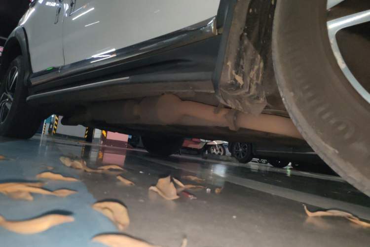 Used BYD Tang New Energy 2015 2.0T Four-Wheel-Drive Flagship Model Chassis Front Right