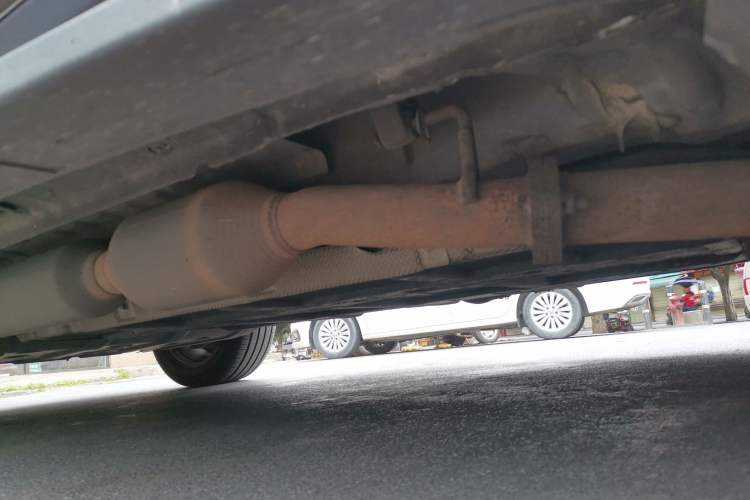 Used BYD Tang New Energy 2015 2.0T Four-Wheel-Drive Flagship Model Chassis Front Right