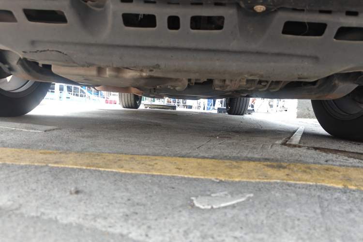 Used BYD Tang New Energy 2015 2.0T Four-Wheel-Drive Flagship Model Chassis Front