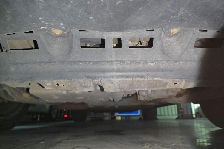 Used BYD Tang New Energy 2015 2.0T Four-Wheel-Drive Flagship Model Chassis Front