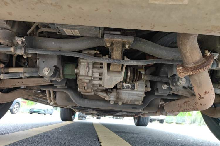 Used BYD Tang New Energy 2015 2.0T Four-Wheel-Drive Flagship Model Chassis Rear