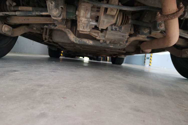 Used BYD Tang New Energy 2015 2.0T Four-Wheel-Drive Flagship Model Chassis Rear