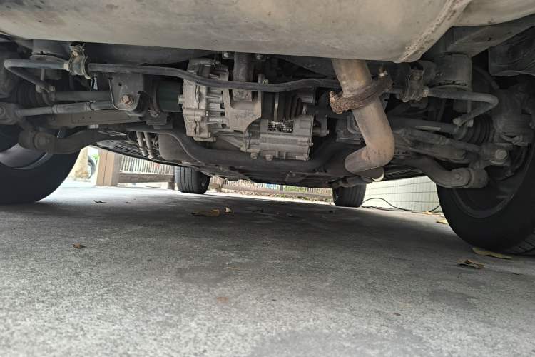 Used BYD Tang New Energy 2015 2.0T Four-Wheel-Drive Flagship Model Chassis Rear
