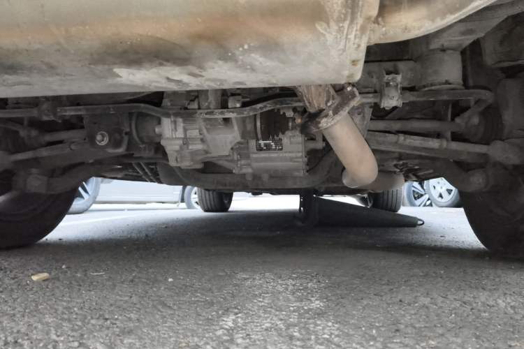 Used BYD Tang New Energy 2015 2.0T Four-Wheel-Drive Flagship Model Chassis Rear