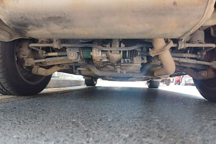 Used BYD Tang New Energy 2015 2.0T Four-Wheel-Drive Flagship Model Chassis Rear