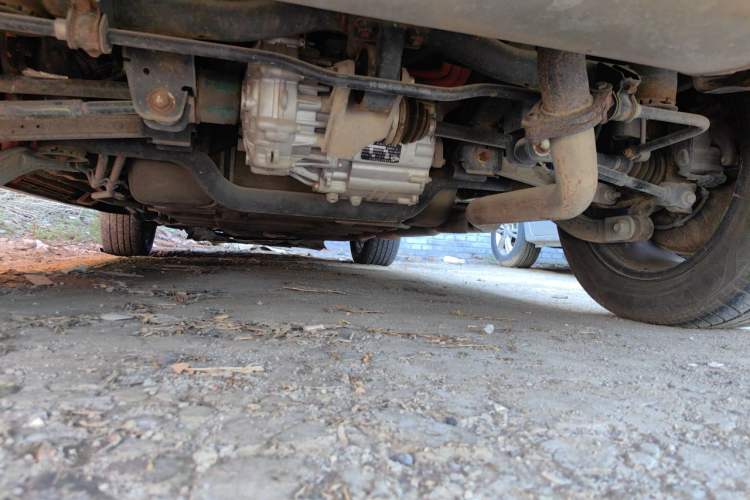 Used BYD Tang New Energy 2015 2.0T Four-Wheel-Drive Flagship Model Chassis Rear