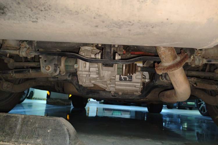 Used BYD Tang New Energy 2015 2.0T Four-Wheel-Drive Flagship Model Chassis Rear