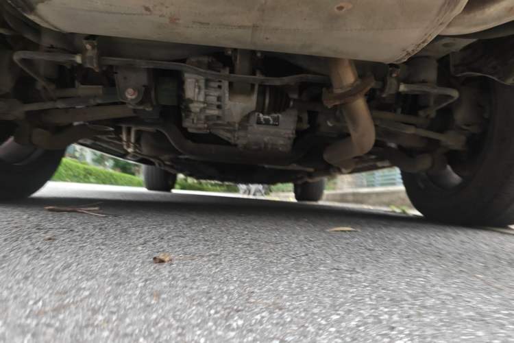 Used BYD Tang New Energy 2015 2.0T Four-Wheel-Drive Flagship Model Chassis Rear