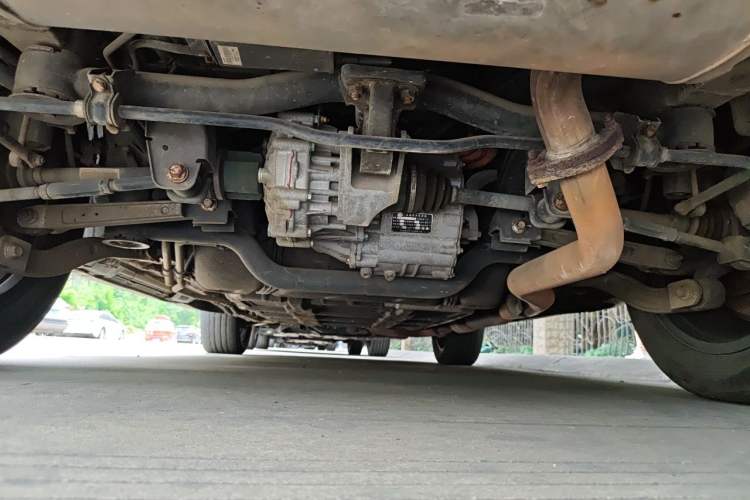 Used BYD Tang New Energy 2015 2.0T Four-Wheel-Drive Flagship Model Chassis Rear