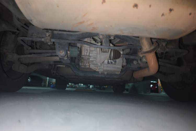 Used BYD Tang New Energy 2015 2.0T Four-Wheel-Drive Flagship Model Chassis Rear