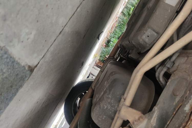 Used BYD Tang New Energy 2015 2.0T Four-Wheel-Drive Flagship Model Chassis Rear