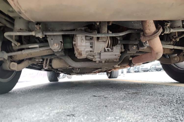 Used BYD Tang New Energy 2015 2.0T Four-Wheel-Drive Flagship Model Chassis Rear