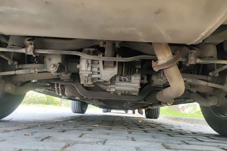 Used BYD Tang New Energy 2015 2.0T Four-Wheel-Drive Flagship Model Chassis Rear