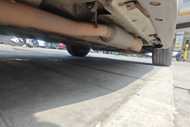 Used BYD Tang New Energy 2015 2.0T Four-Wheel-Drive Flagship Model Chassis Rear Right