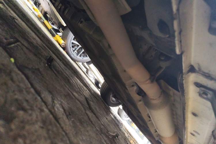 Used BYD Tang New Energy 2015 2.0T Four-Wheel-Drive Flagship Model Chassis Rear Right