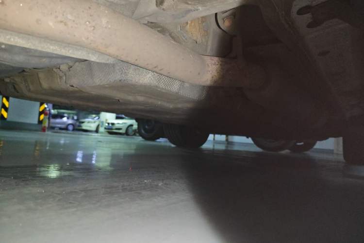 Used BYD Tang New Energy 2015 2.0T Four-Wheel-Drive Flagship Model Chassis Rear Right