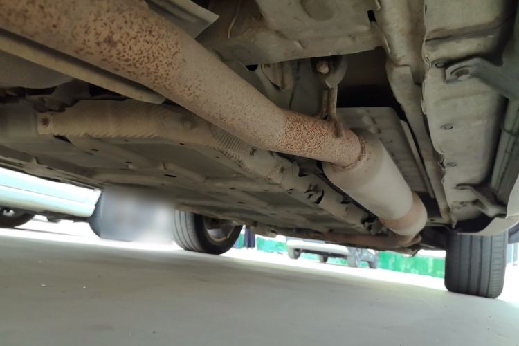 Used BYD Tang New Energy 2015 2.0T Four-Wheel-Drive Flagship Model Chassis Rear Right