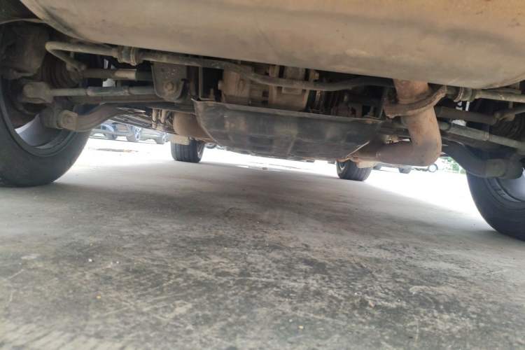 Used BYD Tang New Energy 2015 2.0T Four-Wheel-Drive Flagship Model Chassis Rear