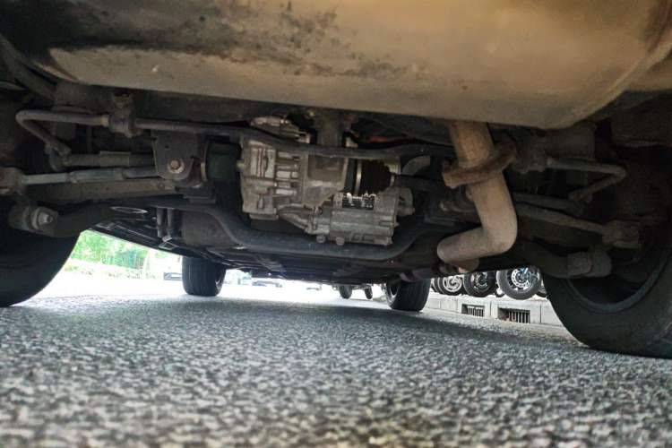 Used BYD Tang New Energy 2015 2.0T Four-Wheel-Drive Flagship Model Chassis Rear