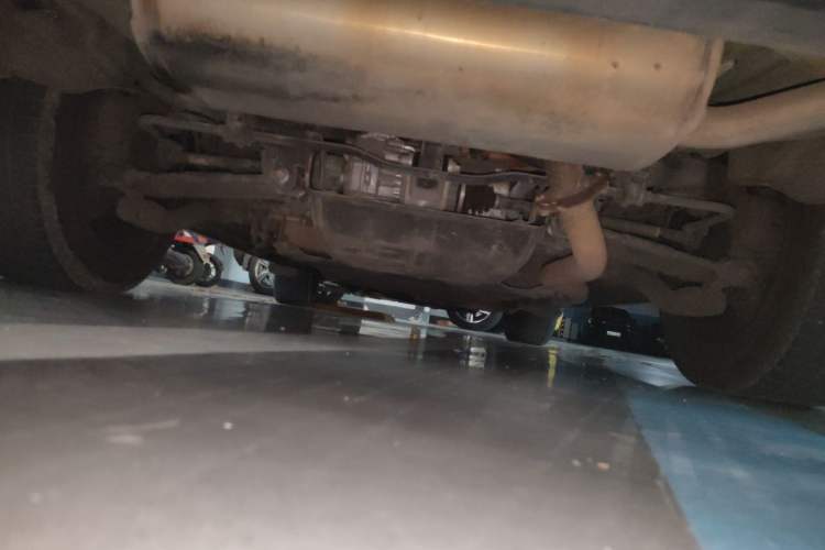 Used BYD Tang New Energy 2015 2.0T Four-Wheel-Drive Flagship Model Chassis Rear