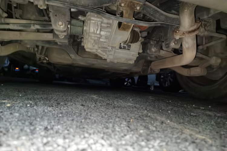 Used BYD Tang New Energy 2015 2.0T Four-Wheel-Drive Flagship Model Chassis Rear