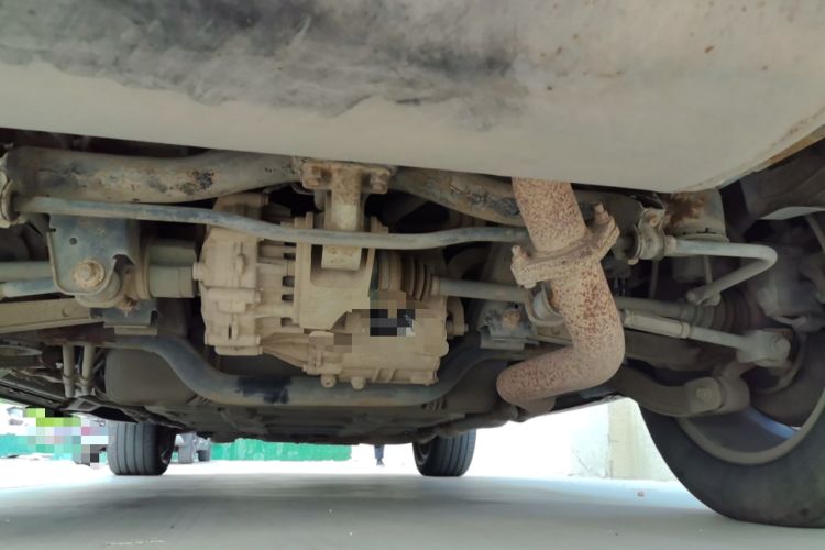 Used BYD Tang New Energy 2015 2.0T Four-Wheel-Drive Flagship Model Chassis Rear