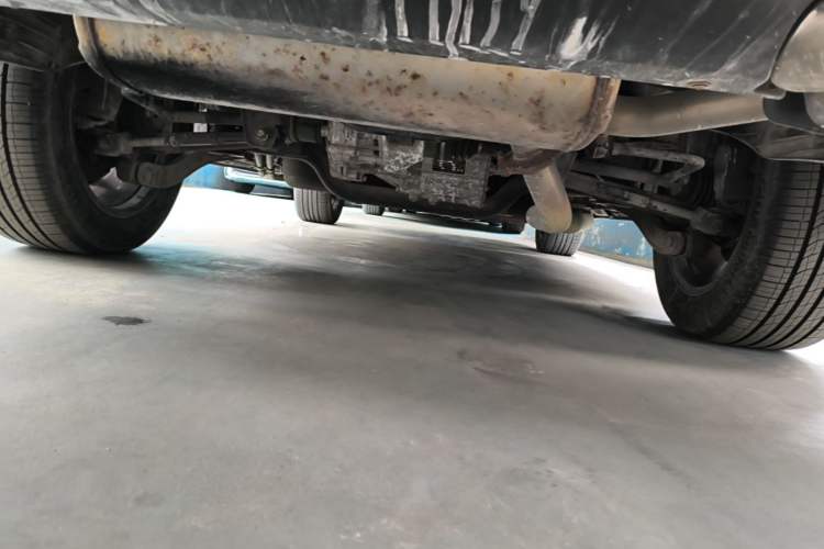 Used BYD Tang New Energy 2015 2.0T Four-Wheel-Drive Flagship Model Chassis Rear