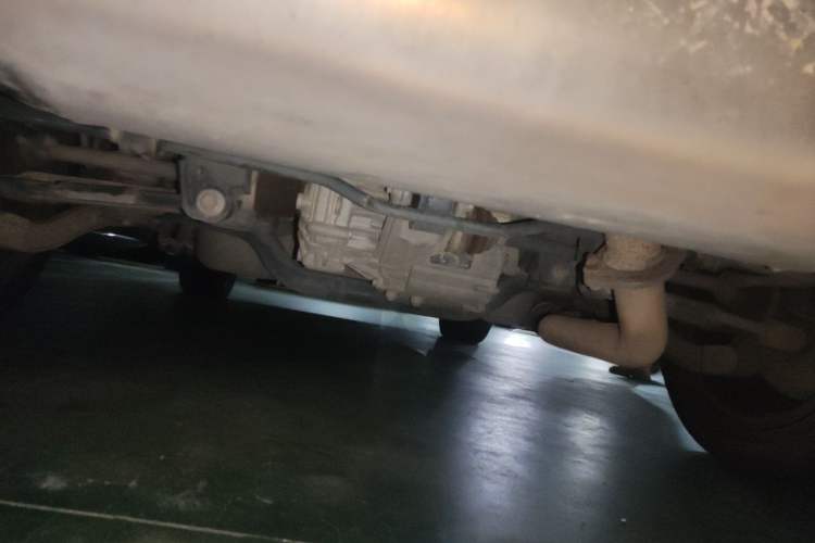 Used BYD Tang New Energy 2015 2.0T Four-Wheel-Drive Flagship Model Chassis Rear
