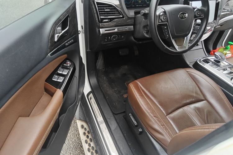 Used BYD Tang New Energy 2015 2.0T Four-Wheel-Drive Flagship Model Driver Seat