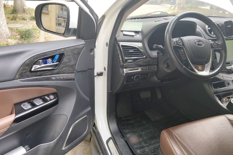 Used BYD Tang New Energy 2015 2.0T Four-Wheel-Drive Flagship Model Driver Seat