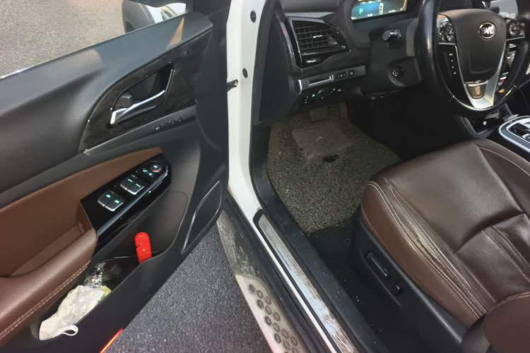 Used BYD Tang New Energy 2015 2.0T Four-Wheel-Drive Flagship Model Driver Seat