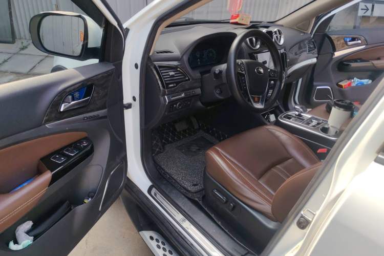 Used BYD Tang New Energy 2015 2.0T Four-Wheel-Drive Flagship Model Driver Seat