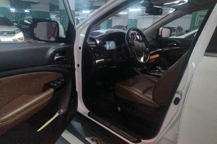 Used BYD Tang New Energy 2015 2.0T Four-Wheel-Drive Flagship Model Driver Seat