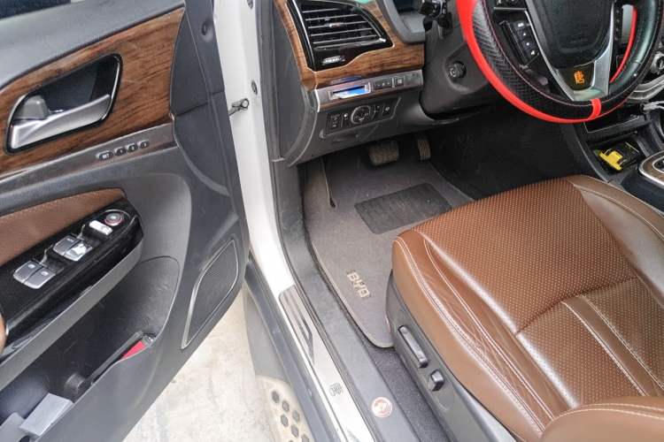Used BYD Tang New Energy 2015 2.0T Four-Wheel-Drive Flagship Model Driver Seat