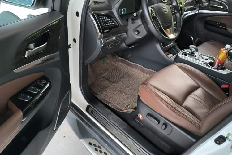 Used BYD Tang New Energy 2015 2.0T Four-Wheel-Drive Flagship Model Driver Seat