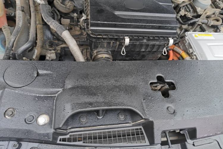 Used BYD Tang New Energy 2015 2.0T Four-Wheel-Drive Flagship Model Engine Bay
