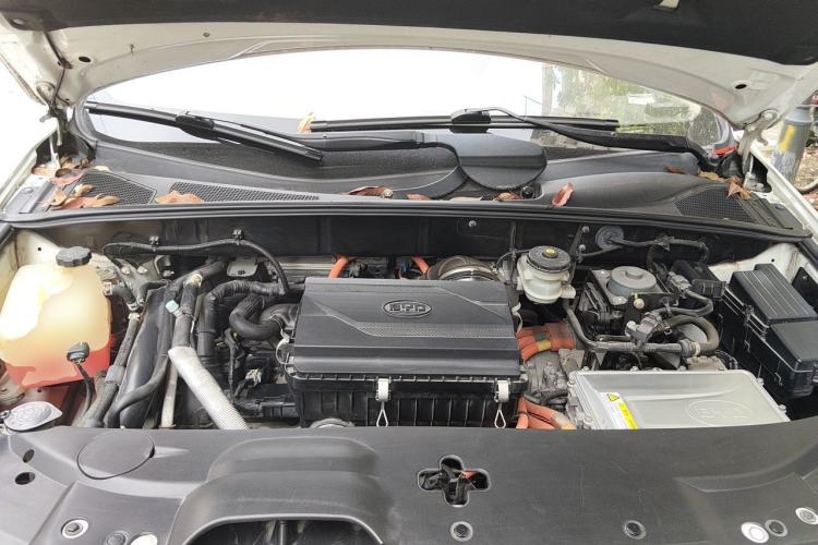Used BYD Tang New Energy 2015 2.0T Four-Wheel-Drive Flagship Model Engine Bay