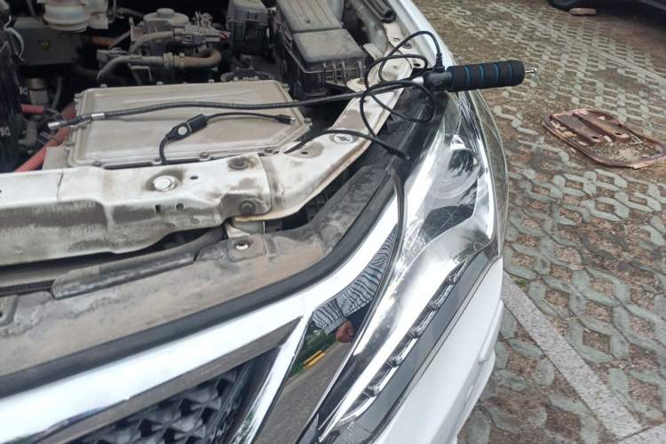 Used BYD Tang New Energy 2015 2.0T Four-Wheel-Drive Flagship Model Engine Bay Left